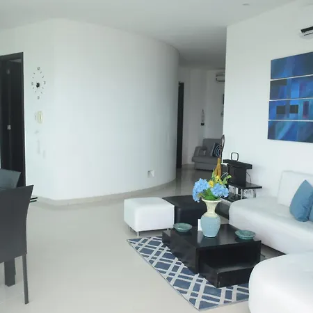 Moderno 3 Alcobas Frente A Playa Apartamento *