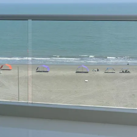 Moderno 3 Alcobas Frente A Playa * Cartagena