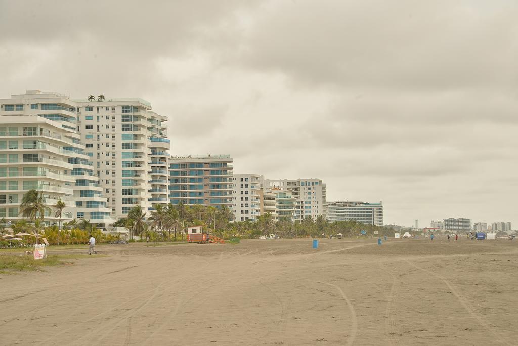 Moderno 3 Alcobas Frente A Playa Apartamento *